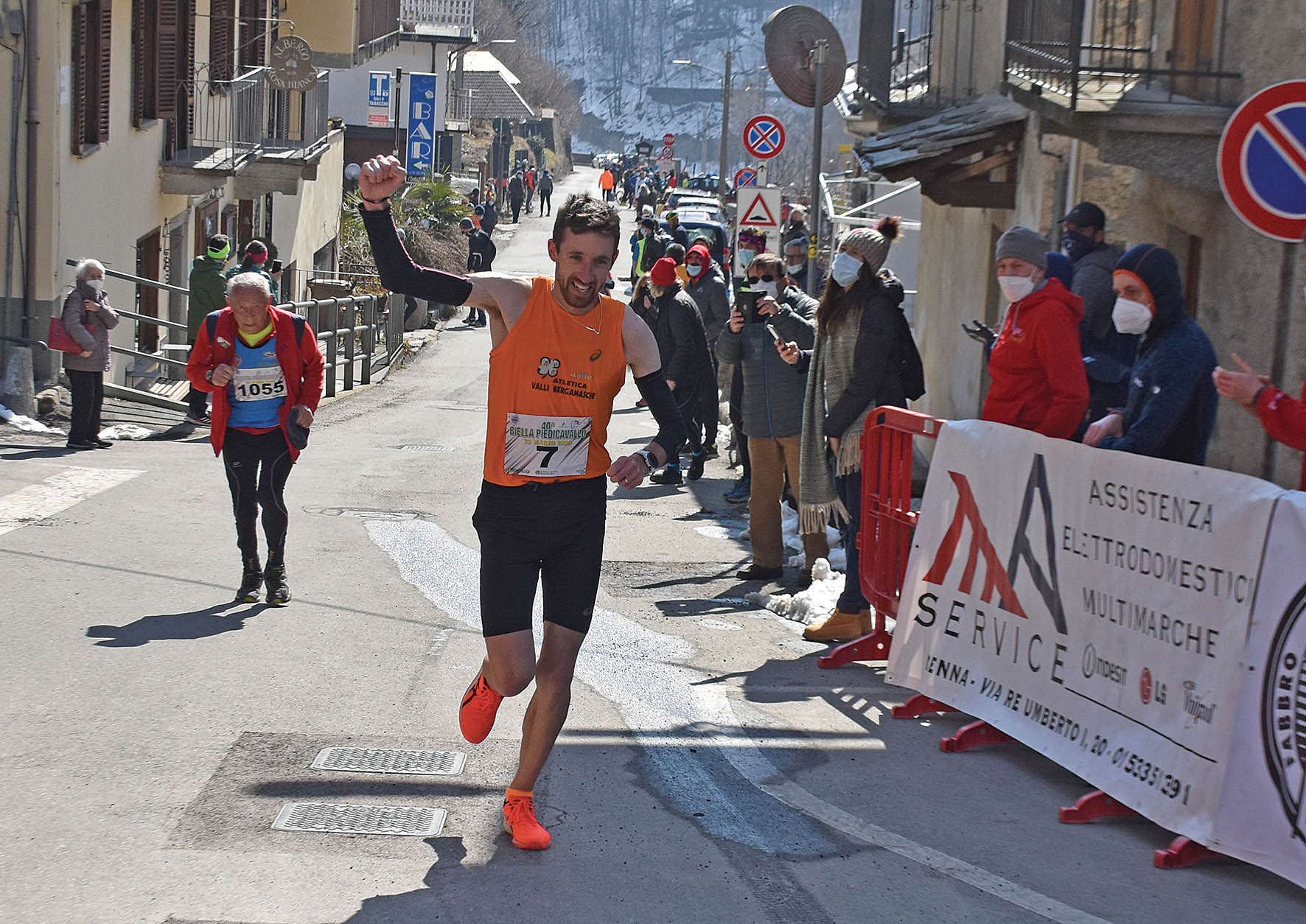 L'arrivo in solitaria del vincitore 2021 Xavier Chevrier Chevrier Xavier