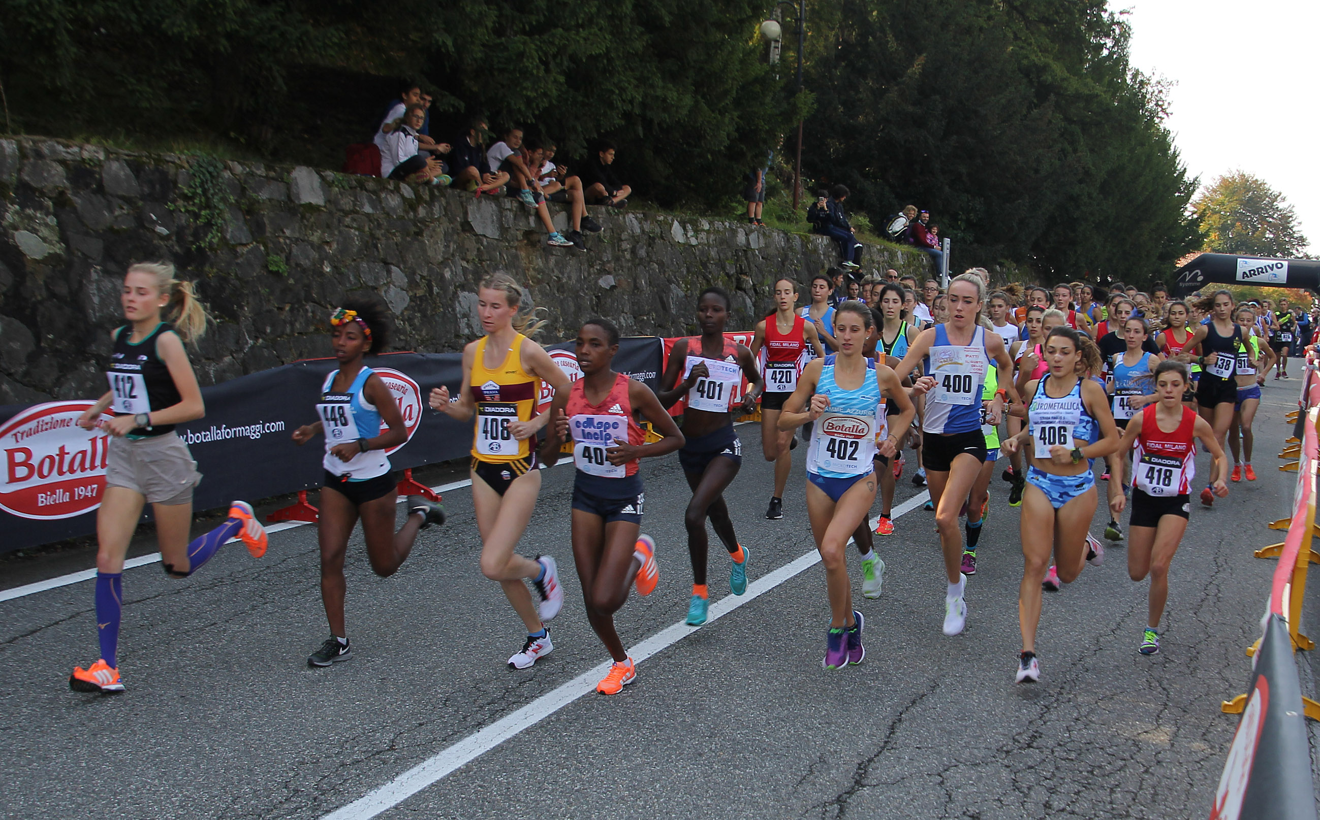 Partenza gara femminile 48° Giro podistico internazionale di Pettinengo