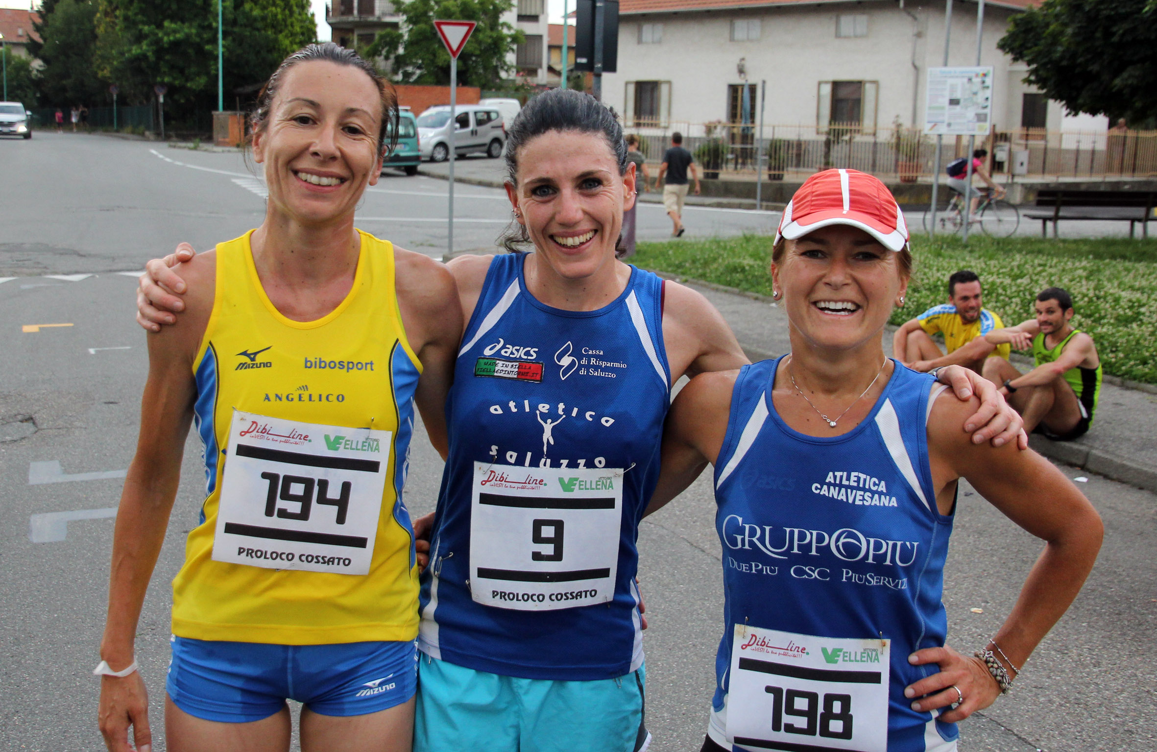 Il podio femminile StraCossato 2016